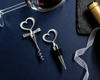 Heart shaped bottle stopper and opener - BLACK